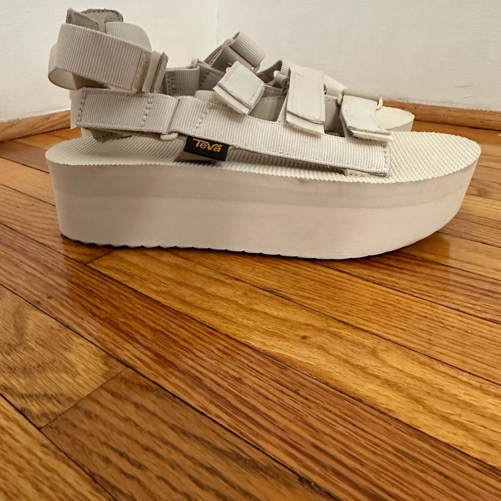 Teva Women's Sandals - Off-White Platform